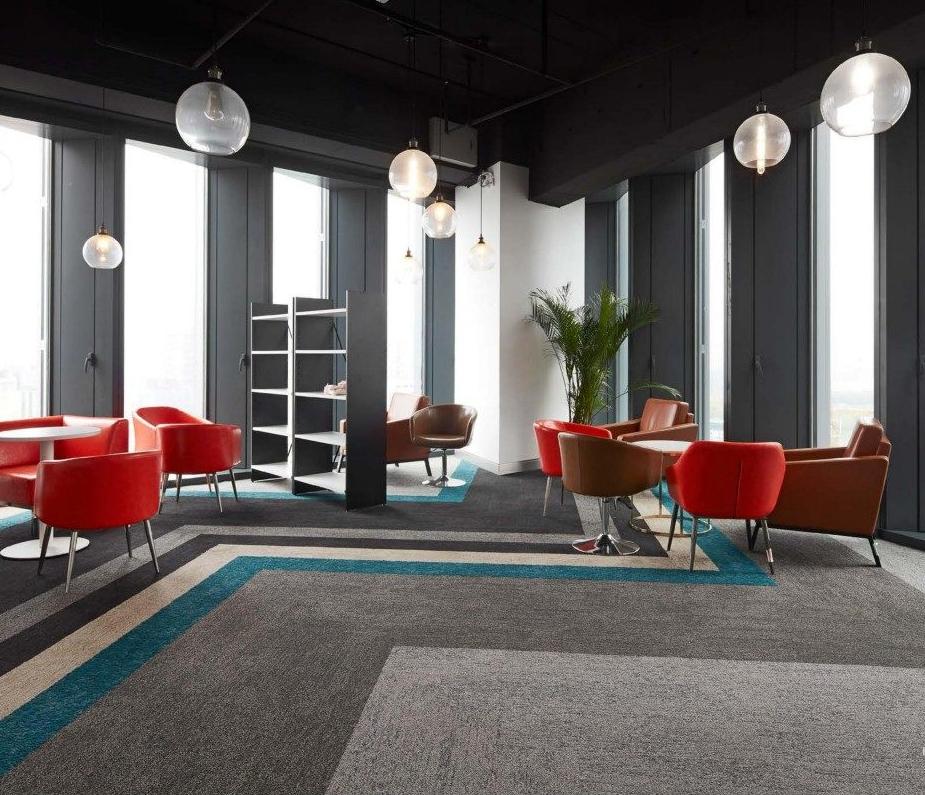 Du bureau au centre commercial : comment la moquette Pinger Interweave transforme les espaces